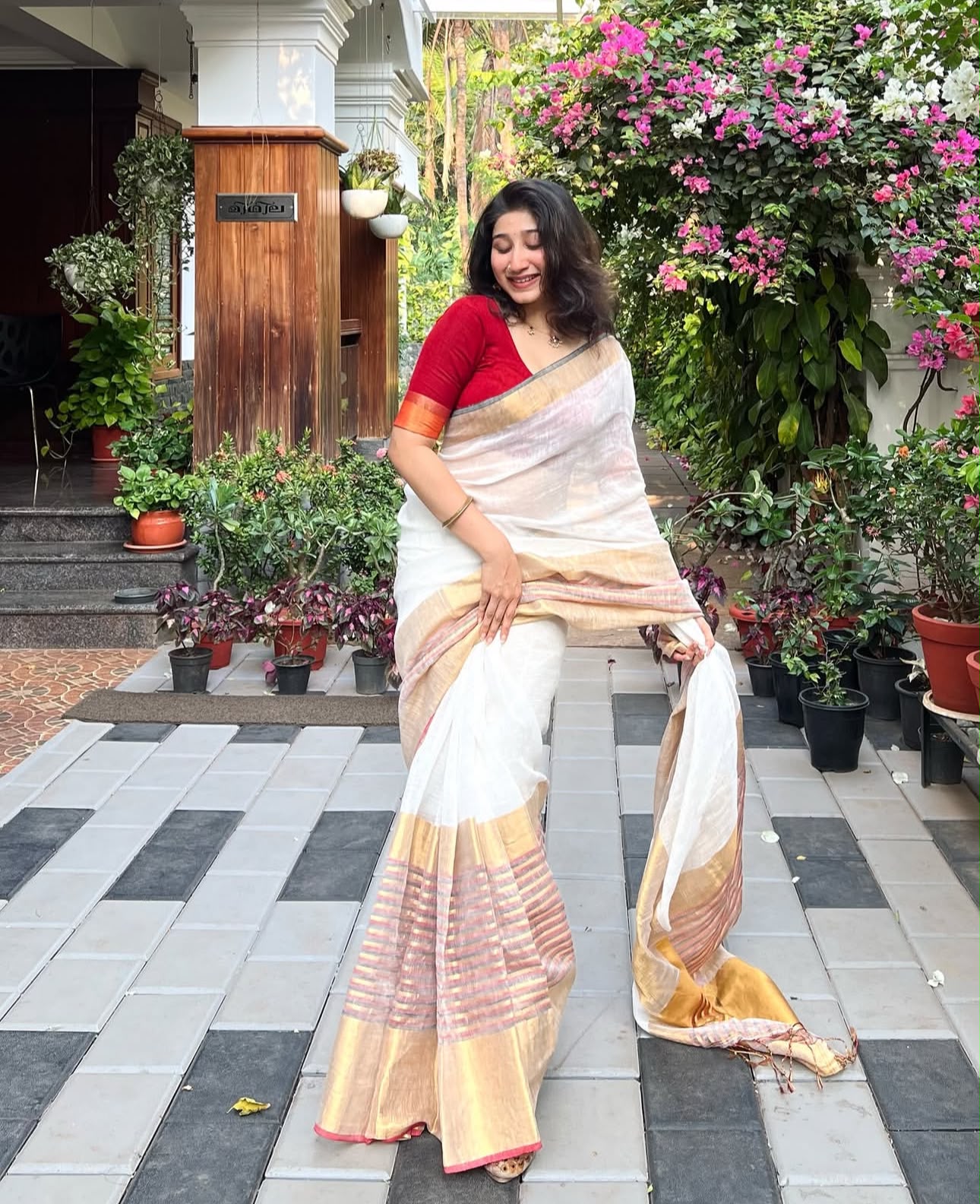 Off-White Linen with Golden Zari Border  Saree